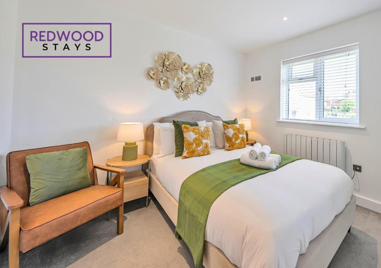 Redwood Stays: Modern Serviced Apartments with Free Parking & Streaming Basingstoke Exterior photo